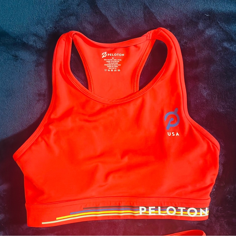 Peloton sports bra size medium never worn